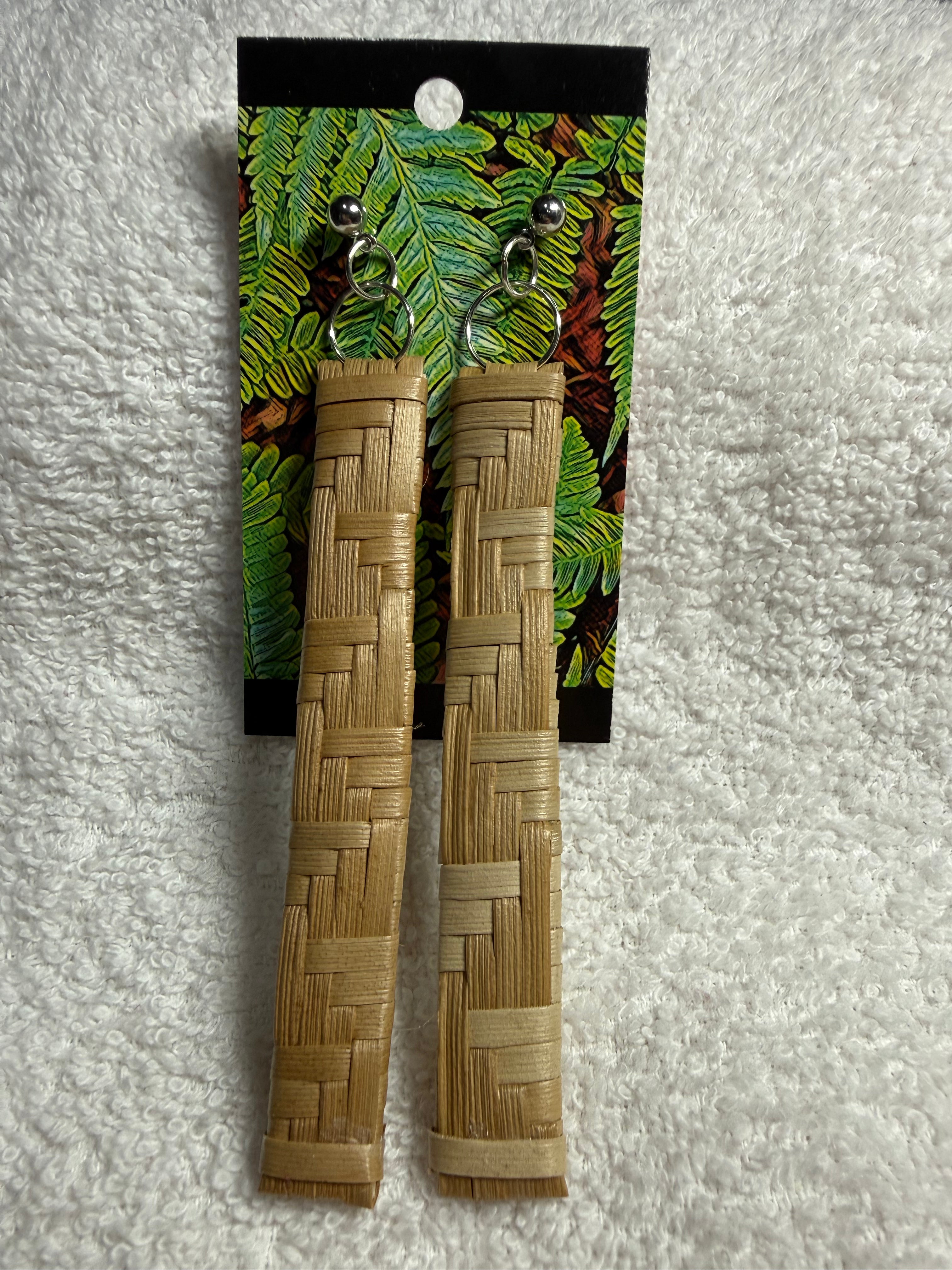 H 2: Tall raufara earrings