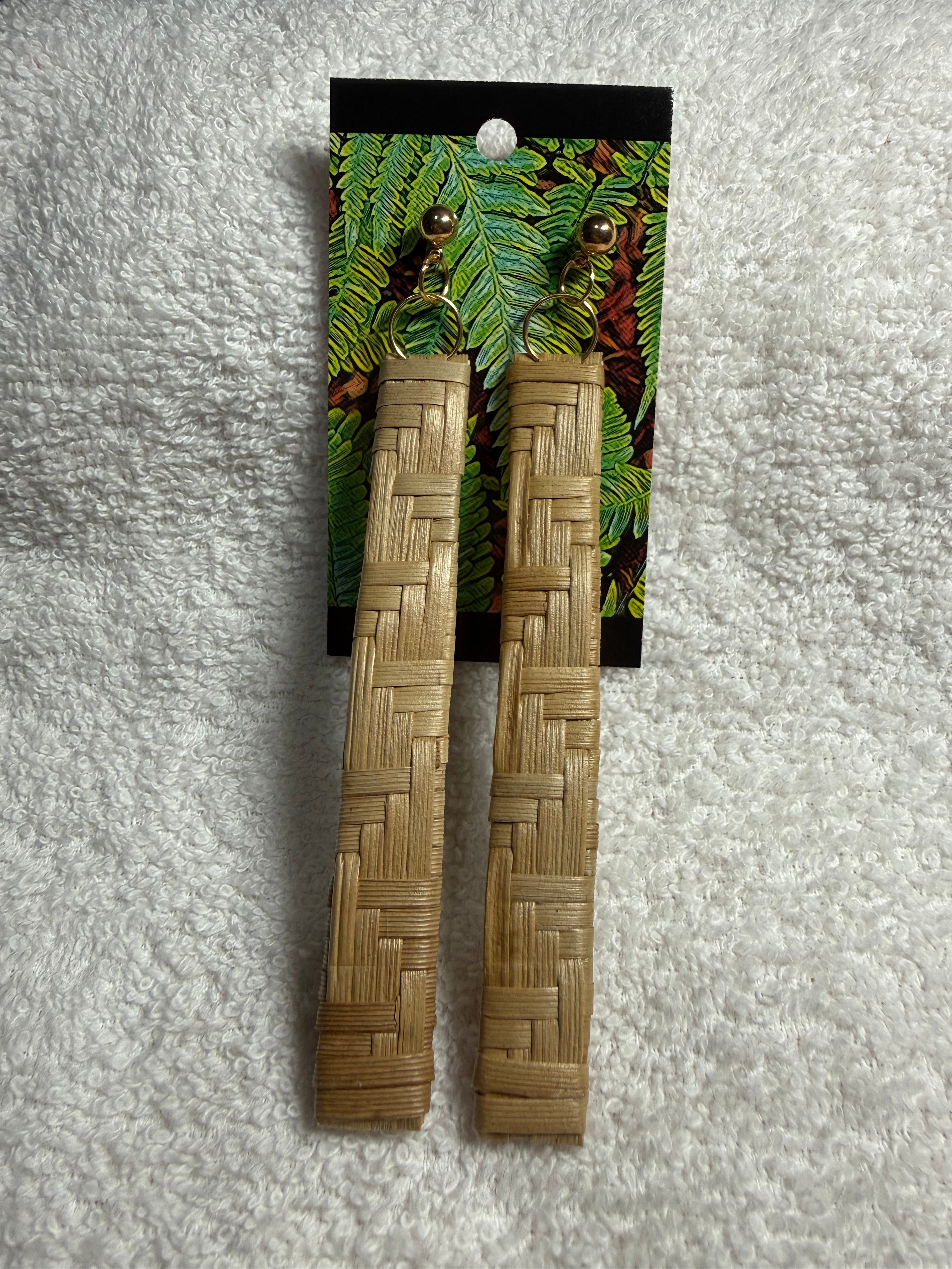 HL 6: Tall raufara earrings