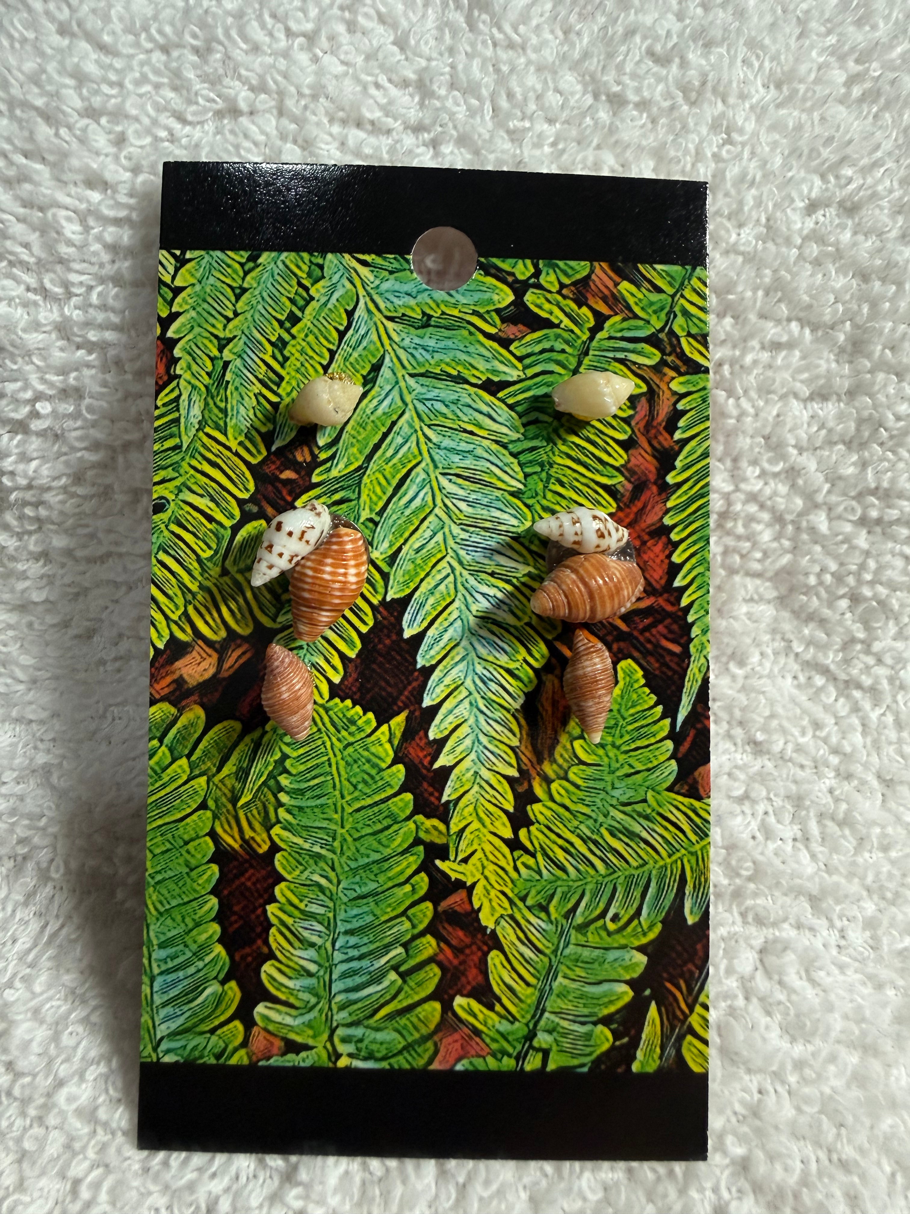 PE 298: Antique shell earrings