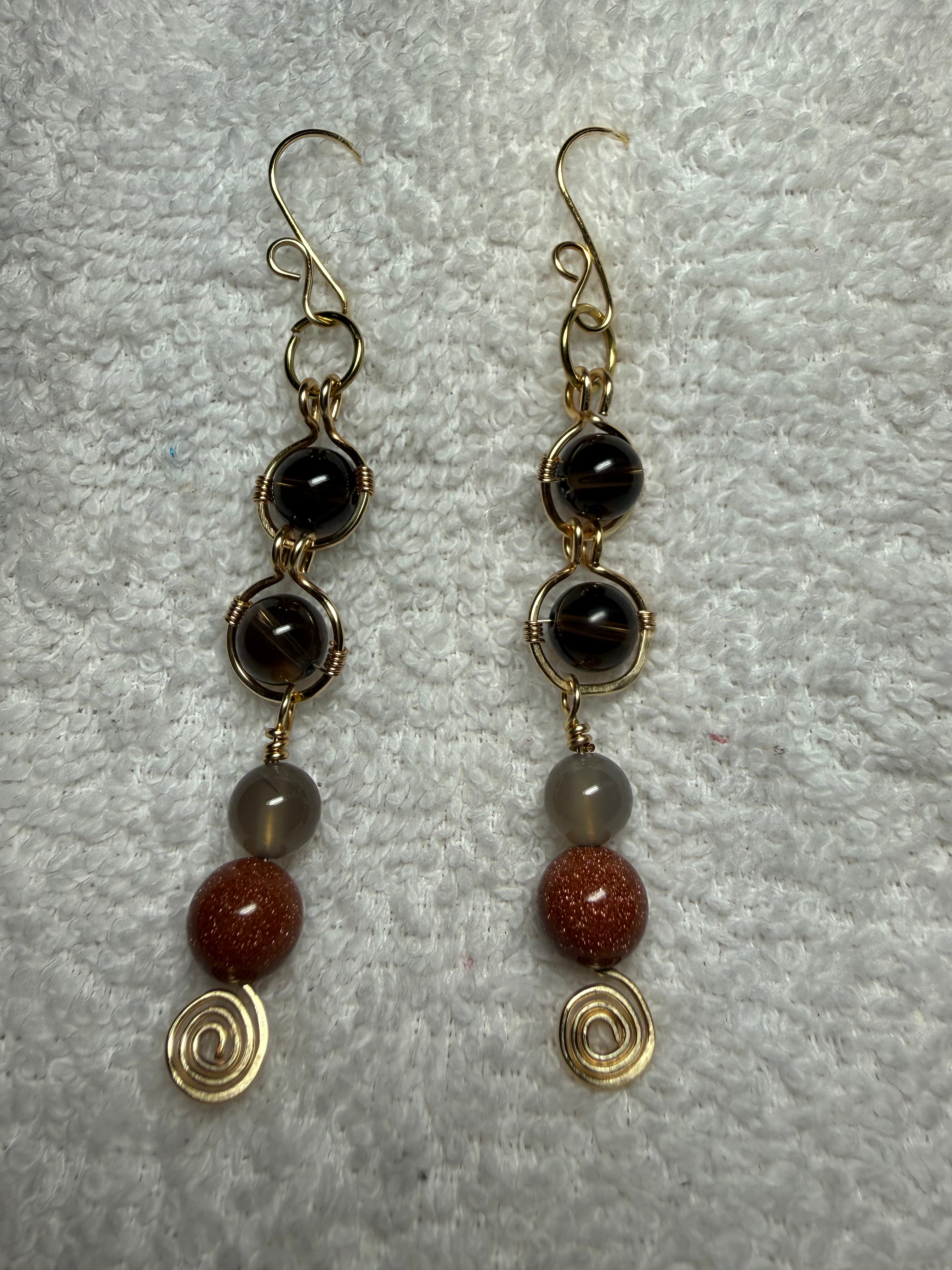 PE 295 : Gemstones w/wirework earrings