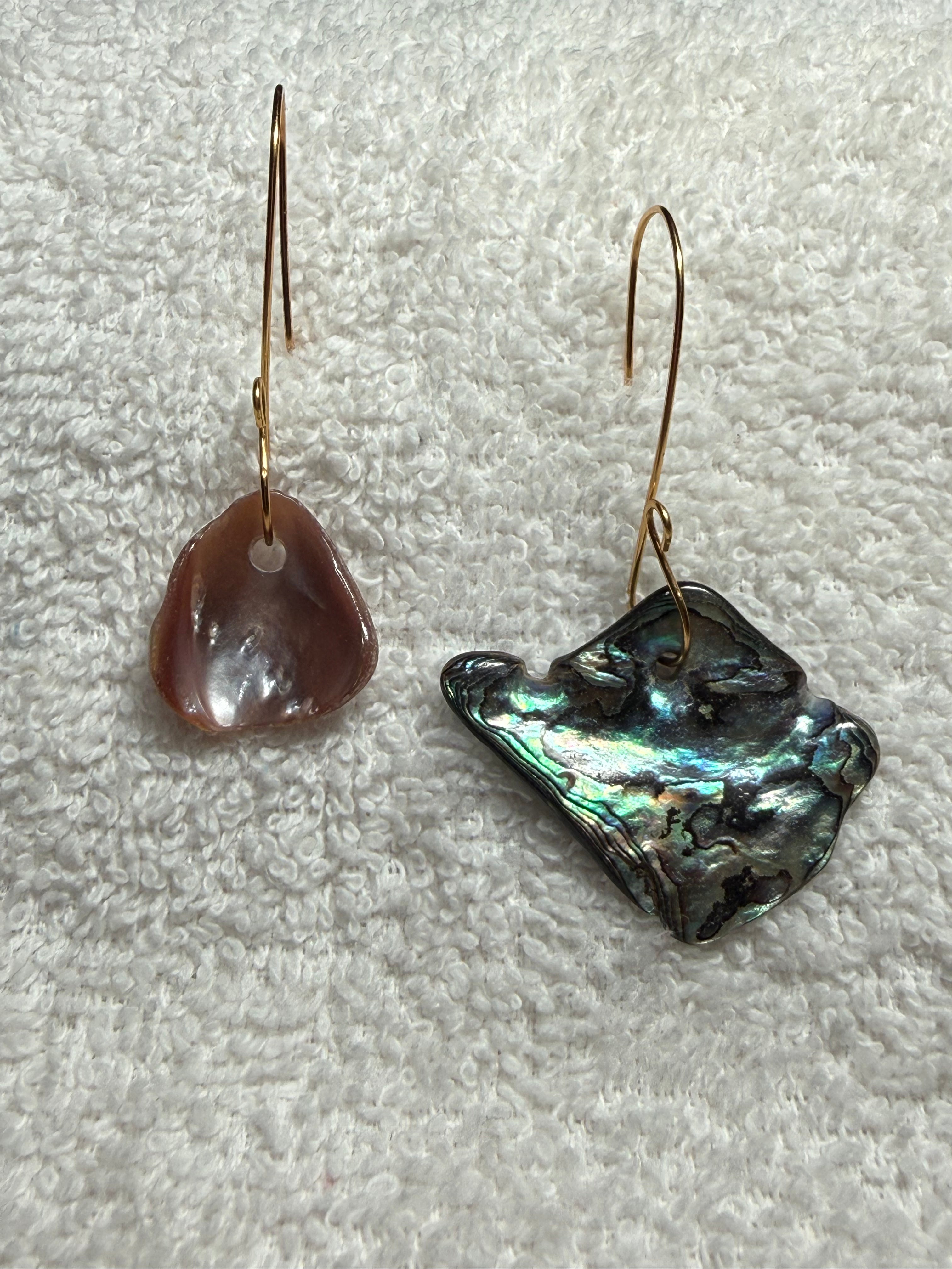 Paua E11: Paua shell earrings