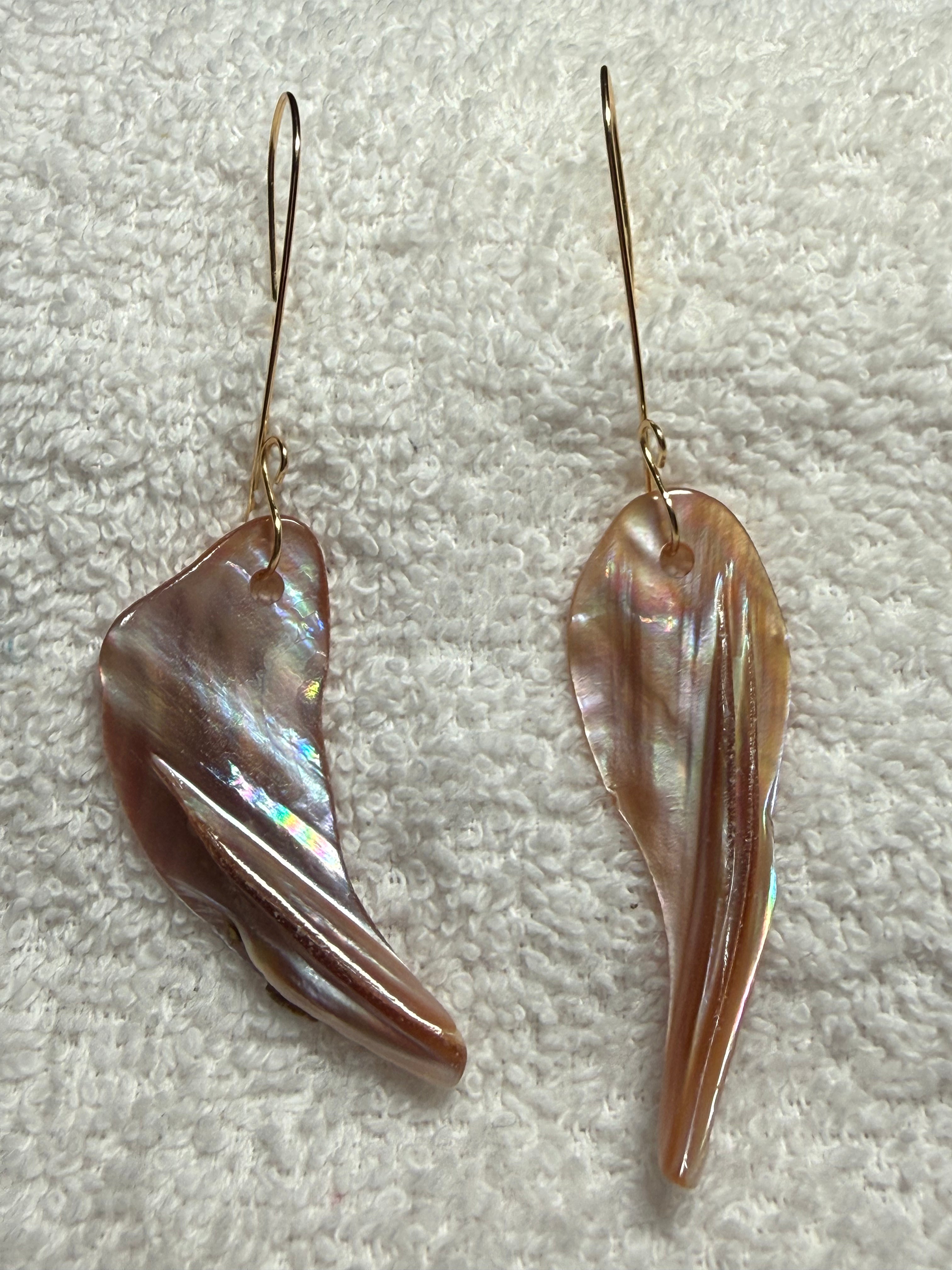 Paua E12: Pink paua shell earrings