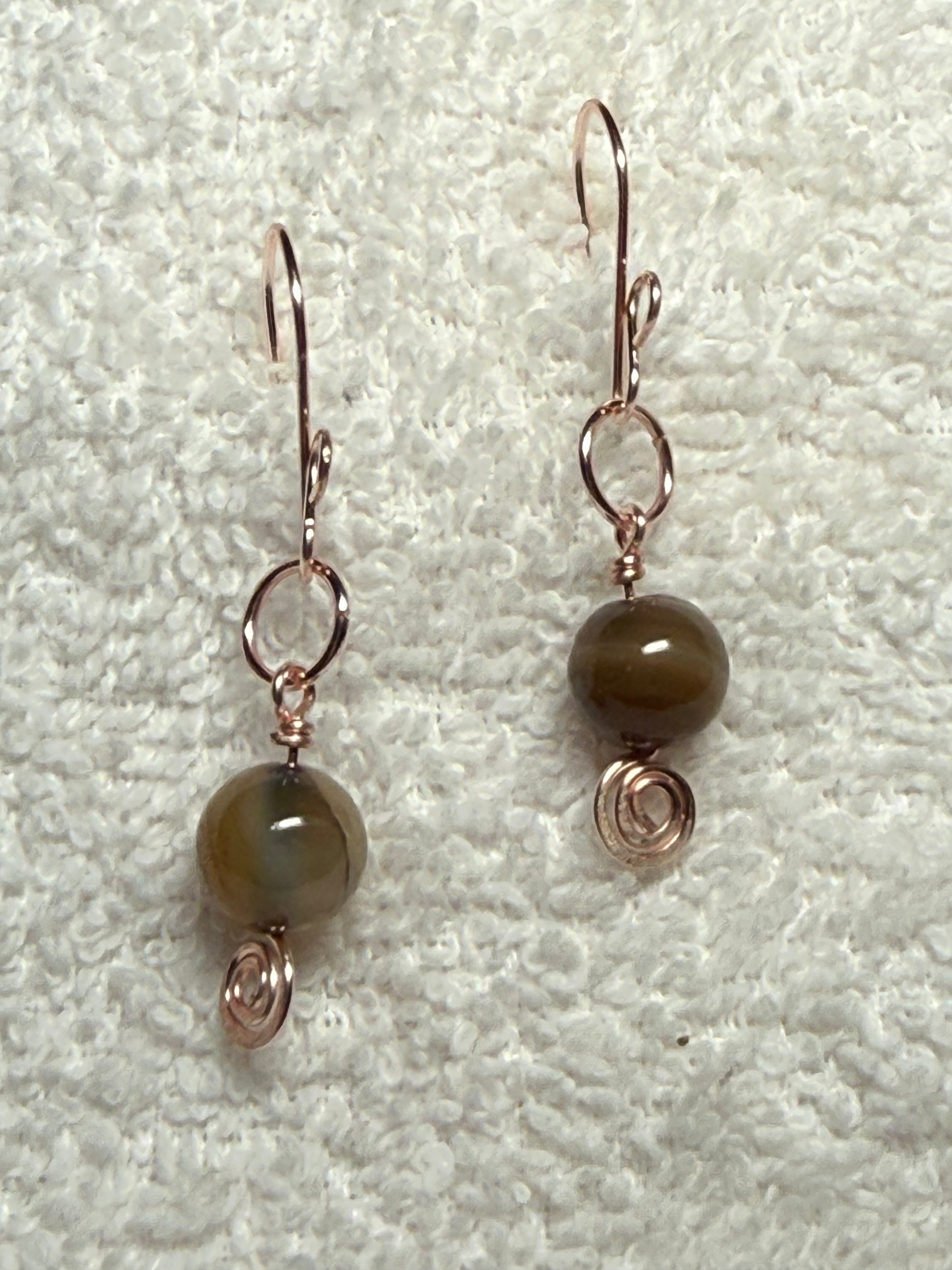 P4: Gemstones with wirework earrings