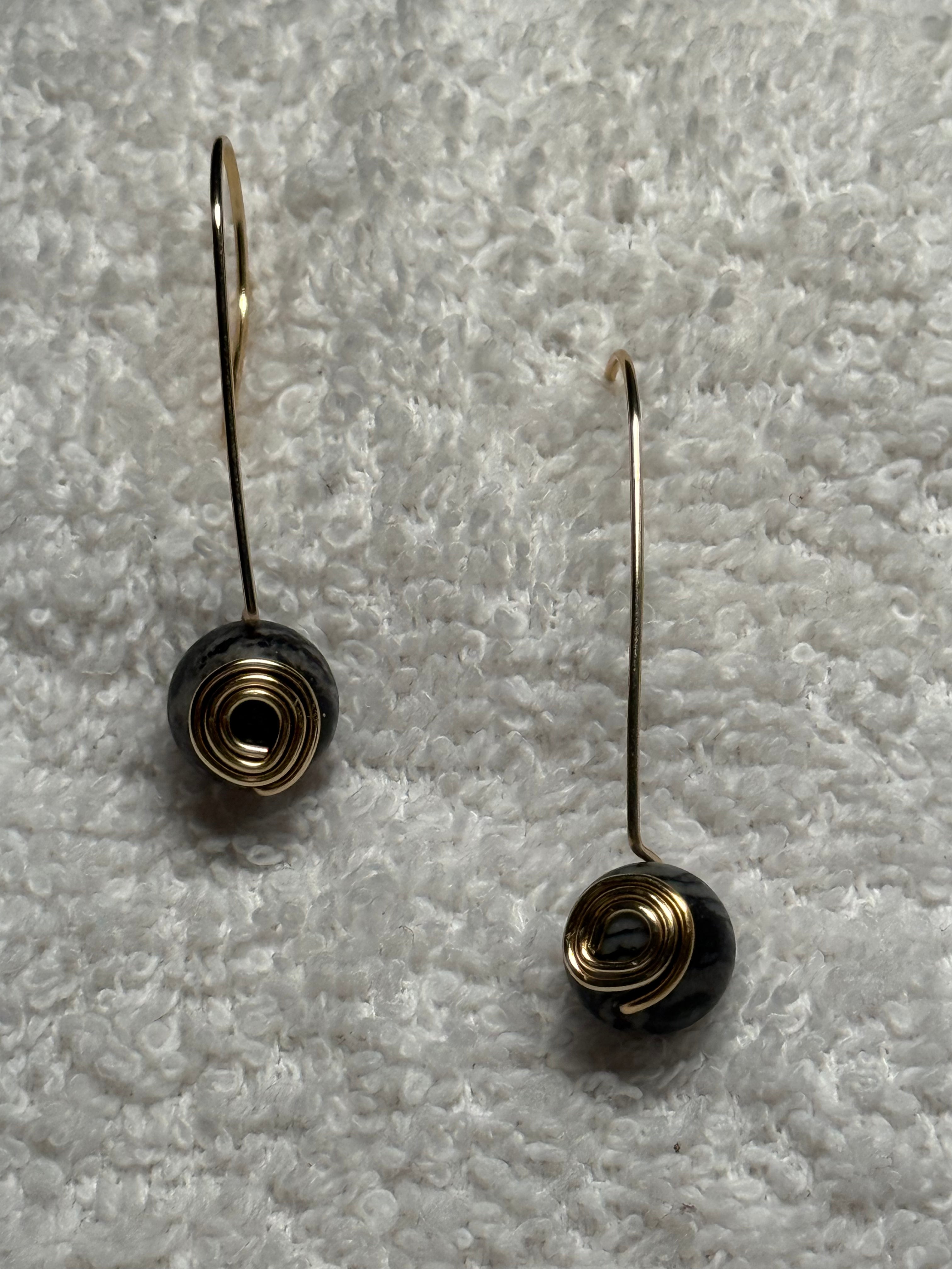 Piko 03: Gemstones wirework earrings