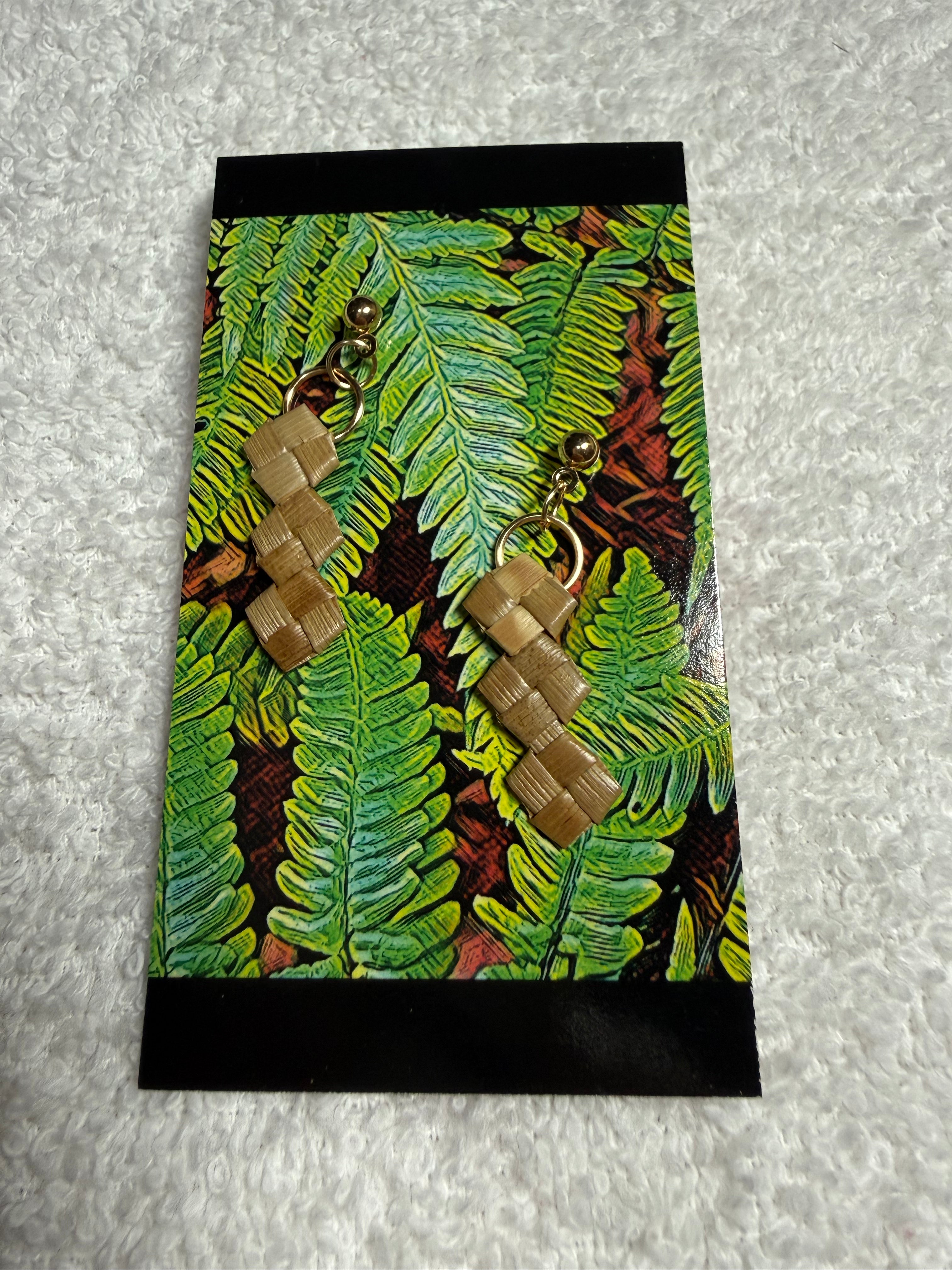 RS 01: Raufara drop earrings