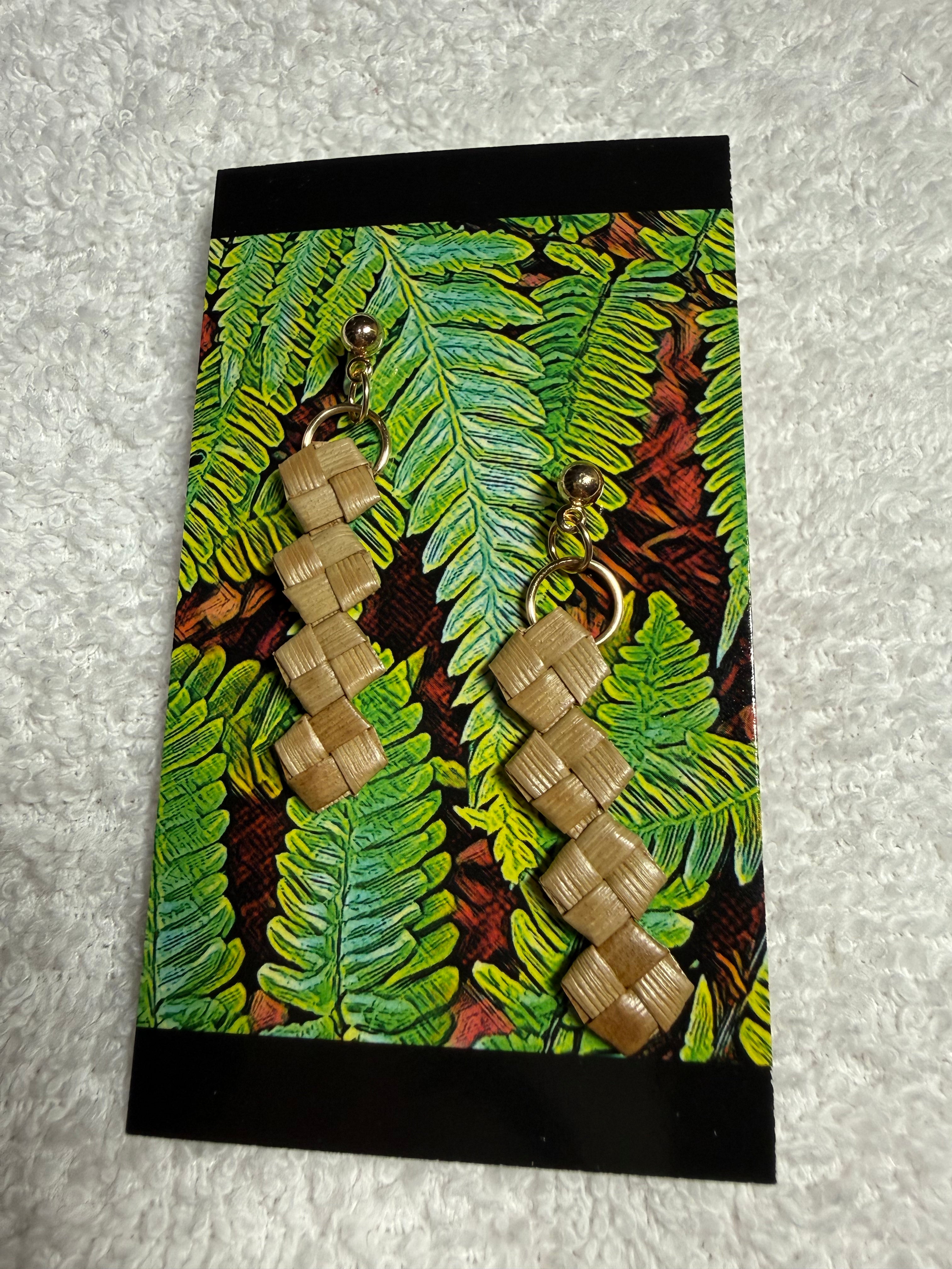 RS 02: Raufara drop earrings