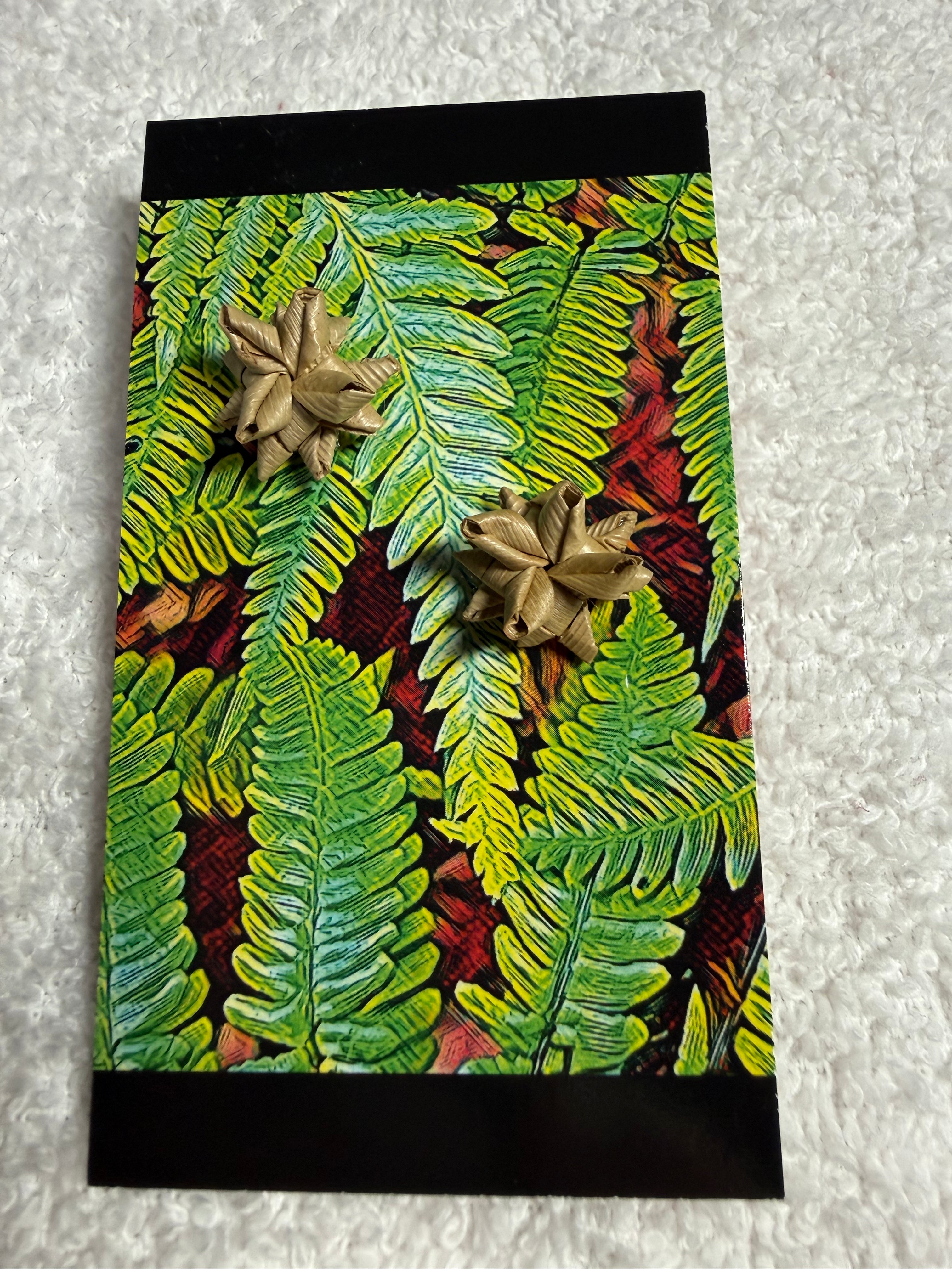 TS 05: Tiny raufara star studs