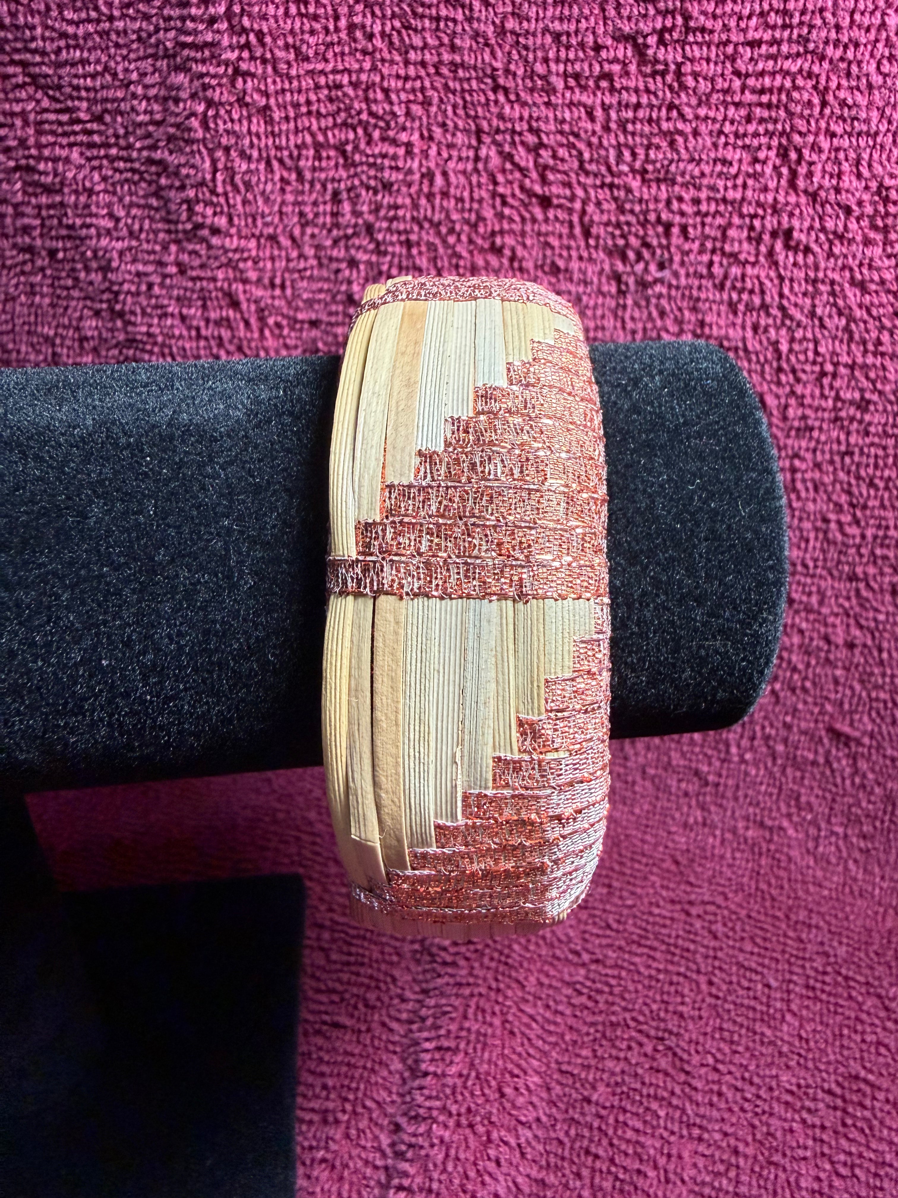 APO 71: Raufara and ribbon barrel bracelet