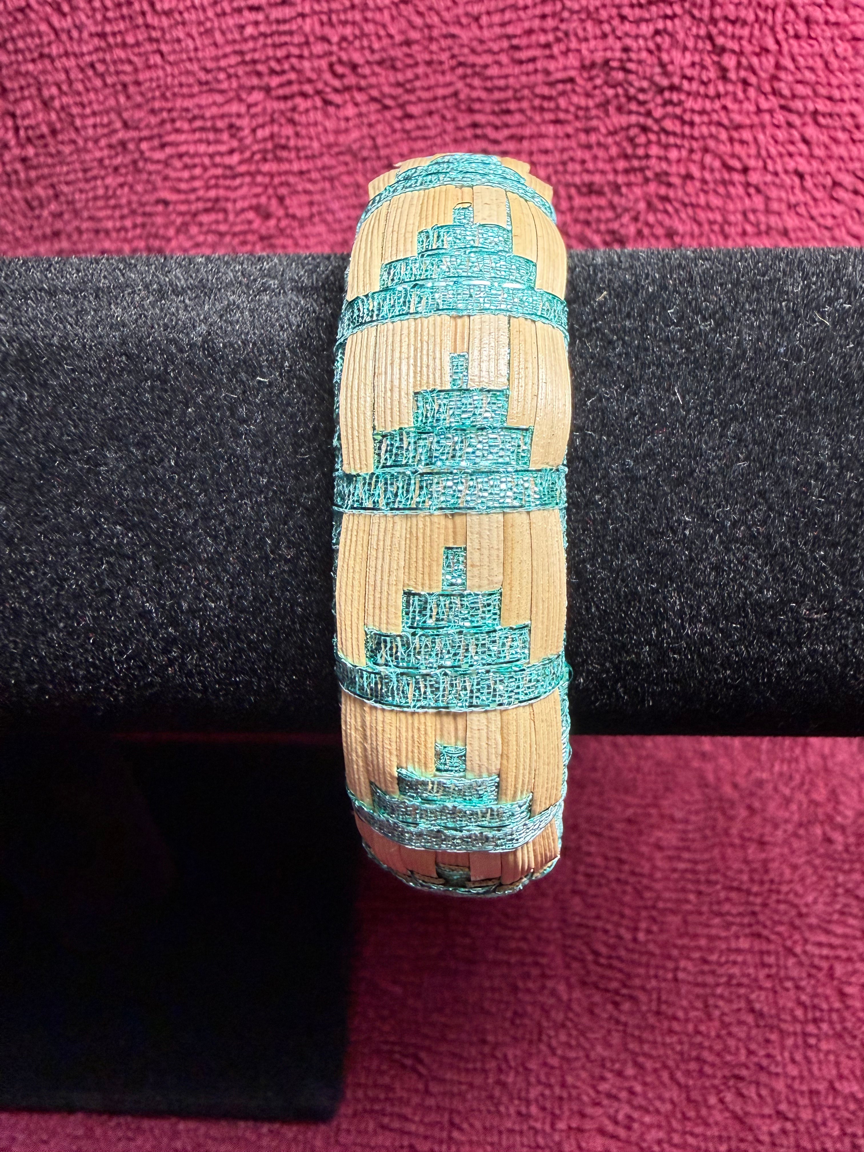 APO 08: Raufara and ribbon barrel bracelet
