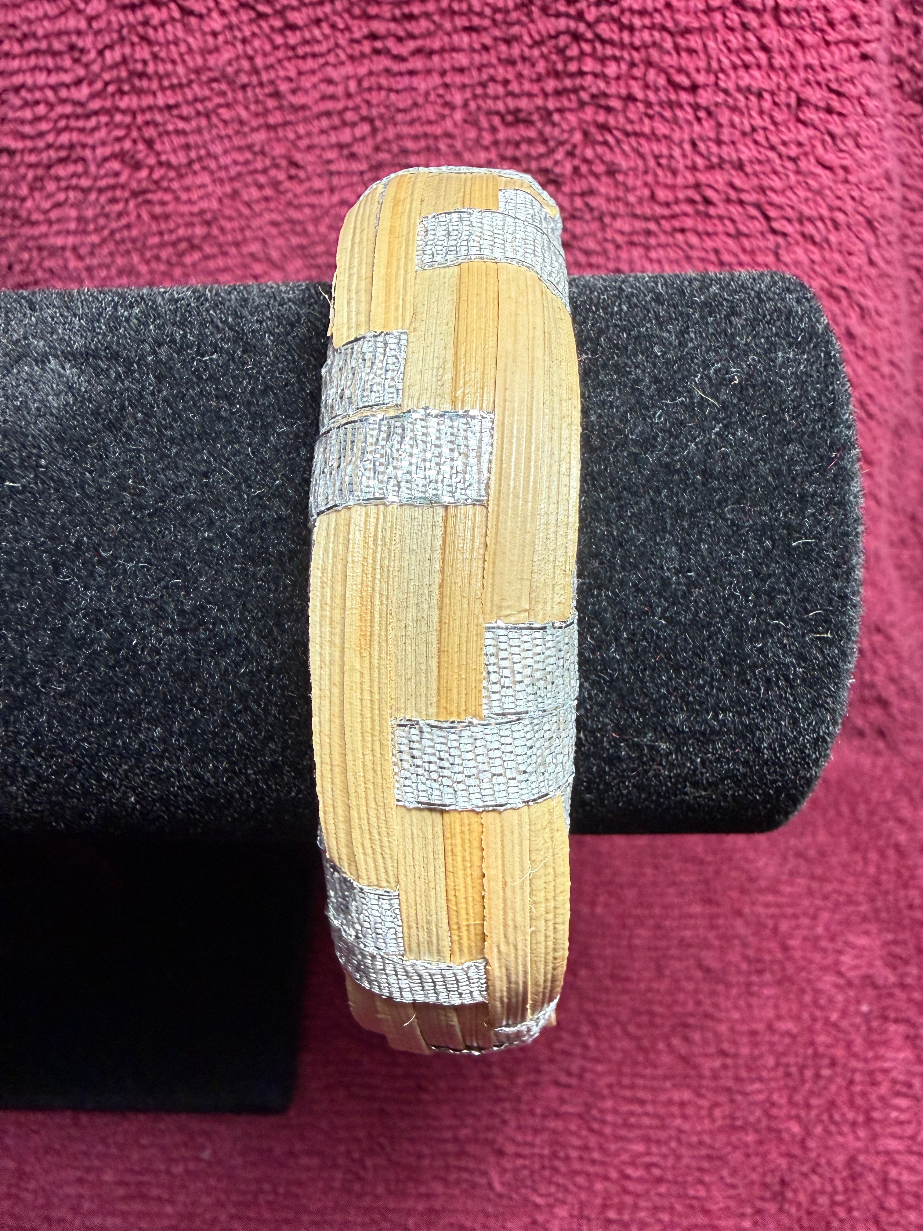 APO 68: Raufara and ribbon barrel bracelet