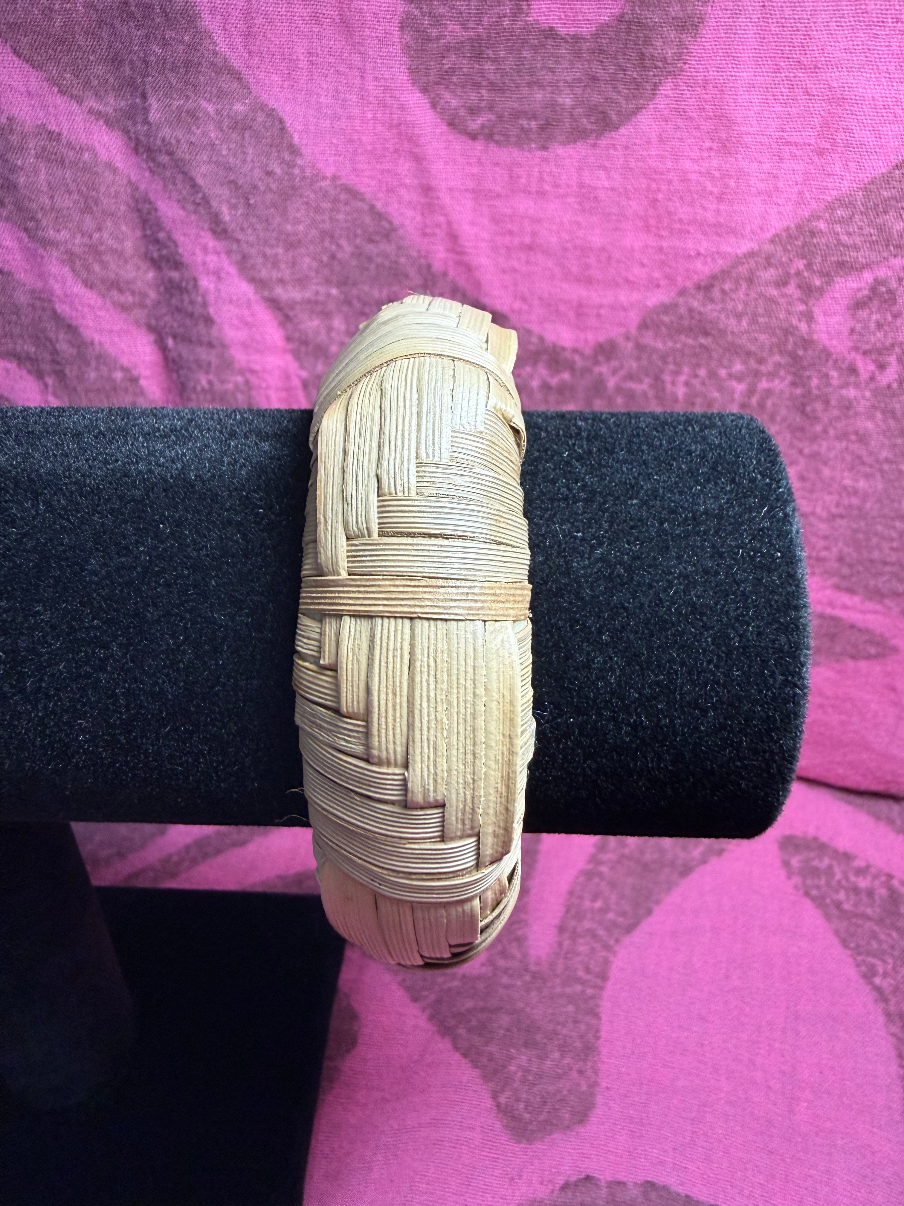 APO 097: Raufara bracelet